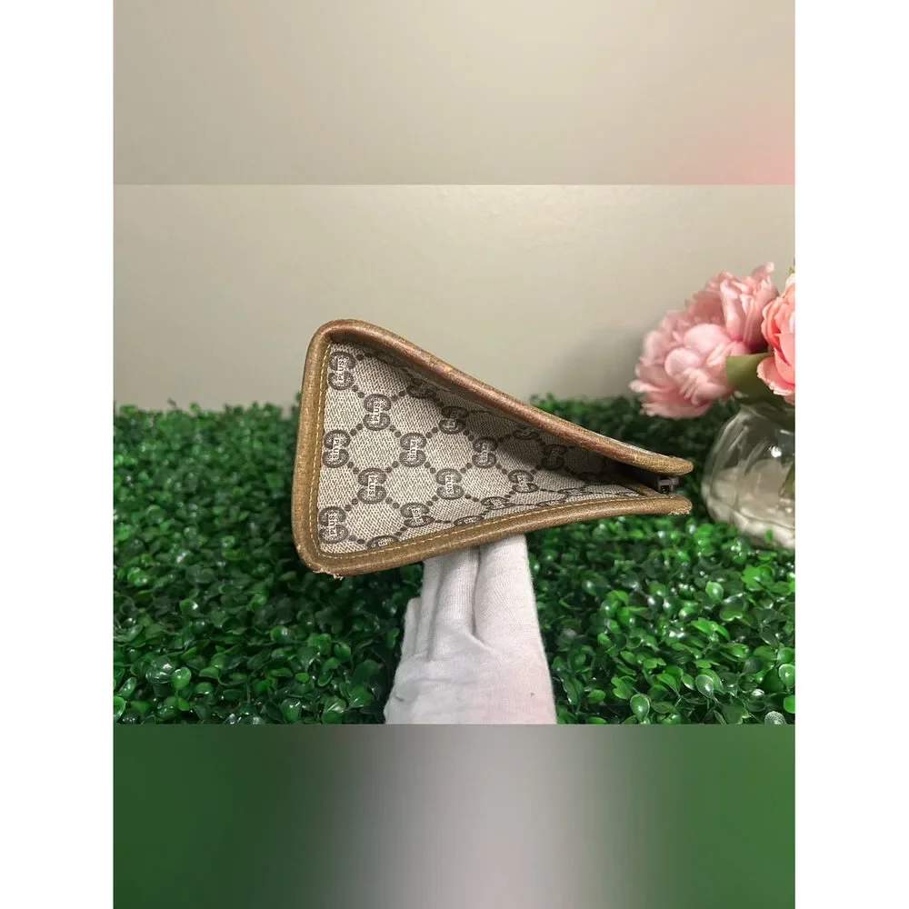 Vintage Collector Gucci Plus GG Portfolio Document Clutch w/Original Guarantee